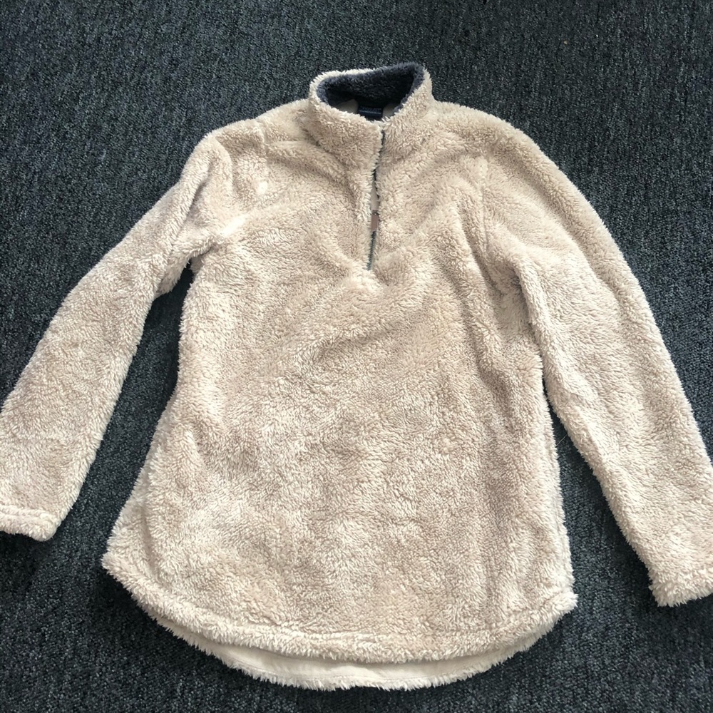 Charles River Pull over